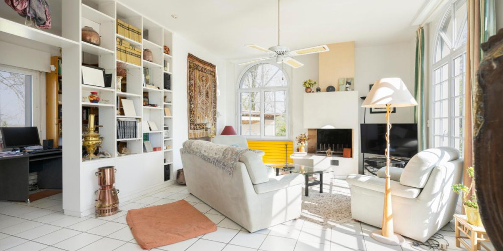 maison à ST PIERRE DU MONT (40280)